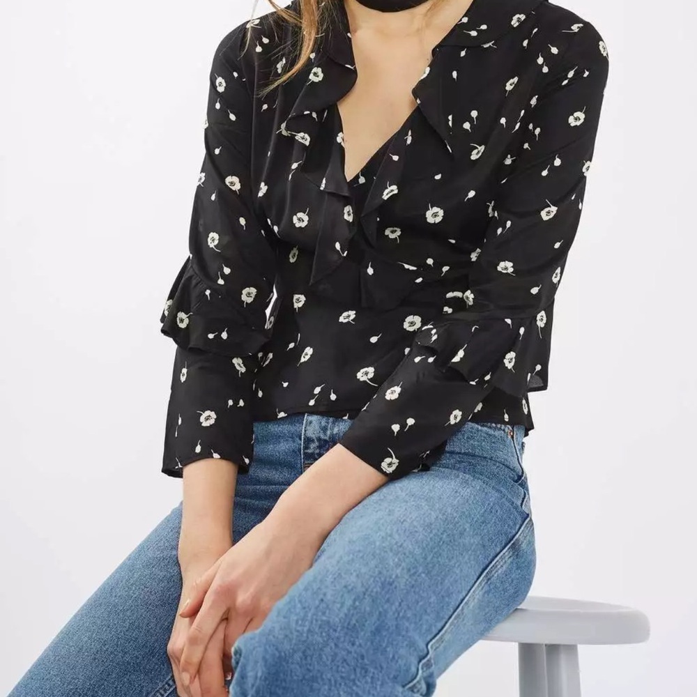 Topshop Mono Floral Ruffle Wrap Top in Black/Cream - Size 10